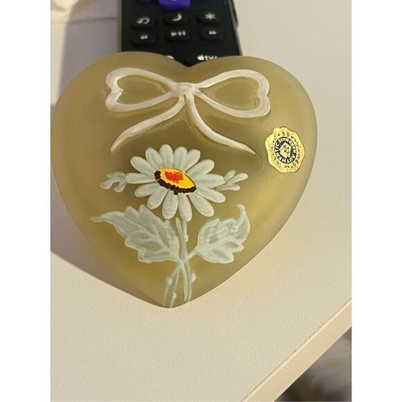 Westmoreland Glass Heart Original sticker hand painted yellow - Picture 14 of 16